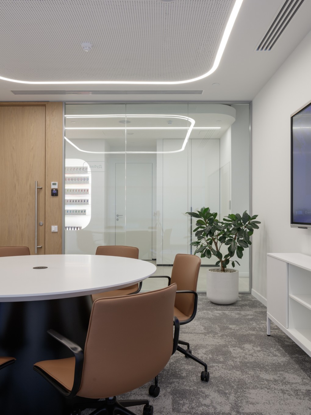 Проект офиса для международного бренда Plonq в Москве. Фото 16